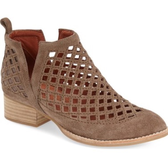 Jeffrey Campbell Taggart Booties (Taupe Suede)