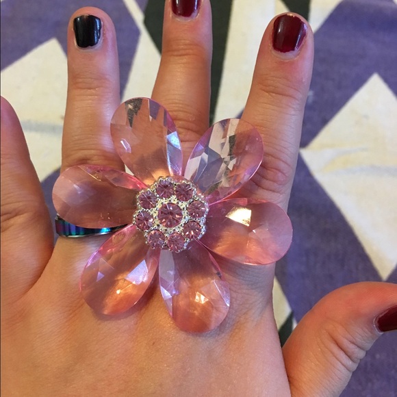 Flower ring - Picture 2 of 2