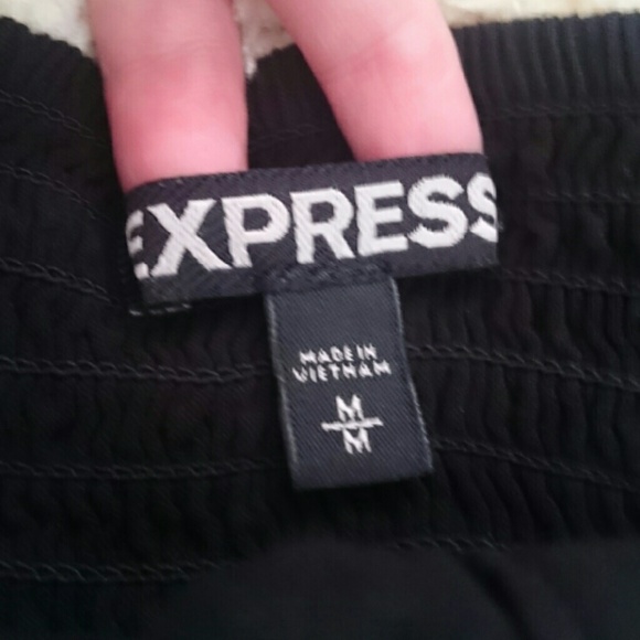 Express dress - Picture 2 of 4