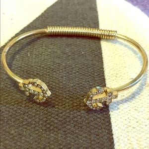 Gold double anchor bracelet
