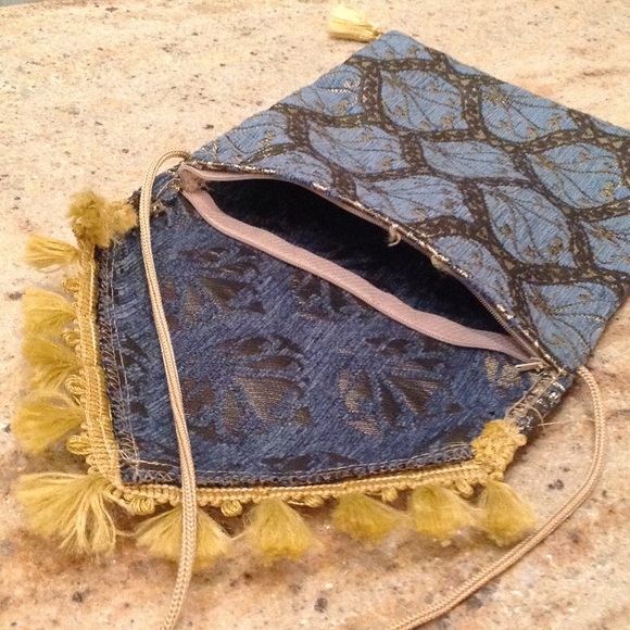 Brocade Crossbody Bag NWOT - Picture 2 of 4