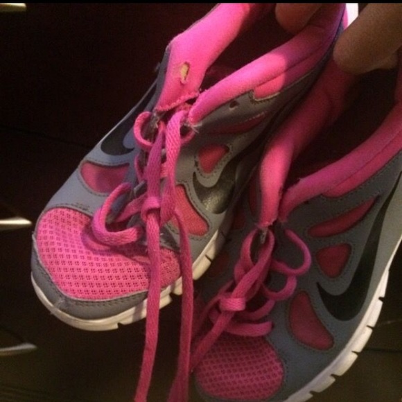 Nikes - Picture 2 of 2