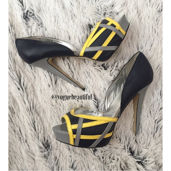 Shoe Dazzle Shoes - 🚨FINAL PRICE🚨 Shoe dazzle 'Transit' Heels