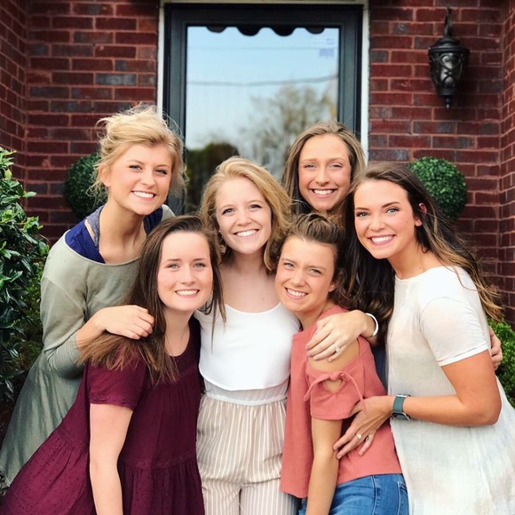 Meet your Posher, Ariel! - Picture 4 of 6