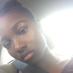 Meet your Posher, Rena