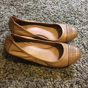 Beautiful Lucky Brand wedges! Worn only once!