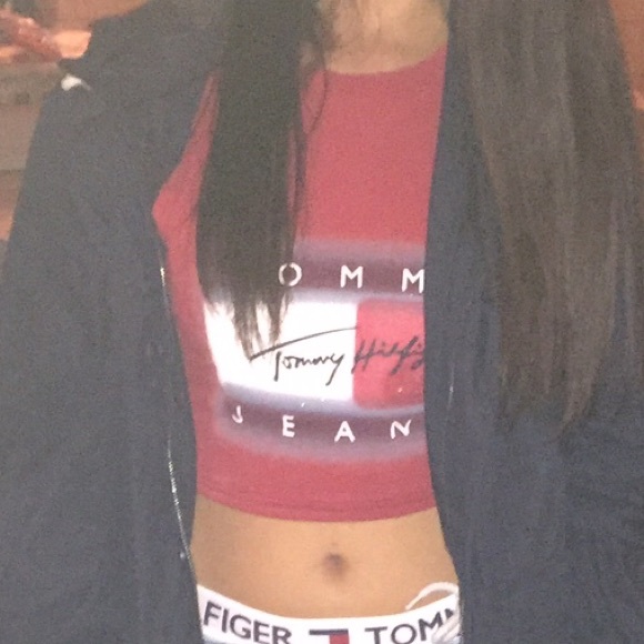 Vintage Tommy Hilfiger crop top - Picture 2 of 2