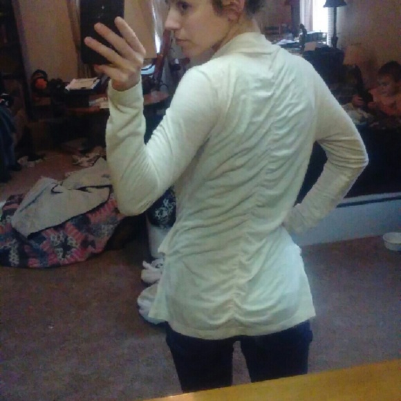 Cardigan - Picture 2 of 4