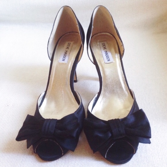 *PRICE DROP!* Steve Madden Bow Peep-Toe Heels - Picture 2 of 7