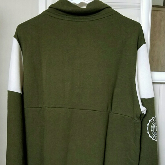 VS Half Zip Up - Picture 2 of 2