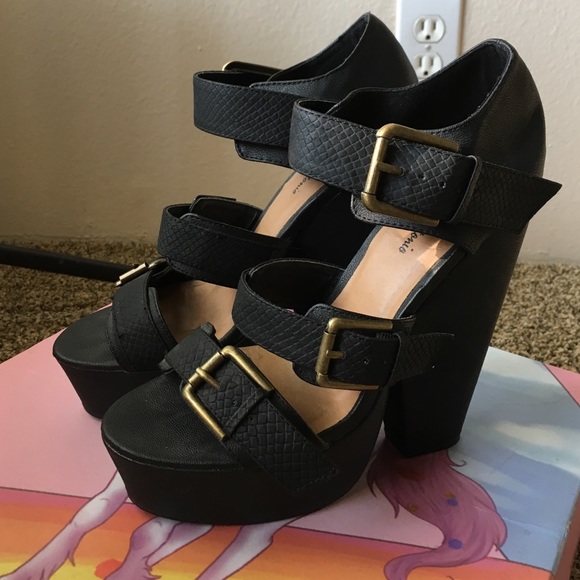 Black chunky platform heels