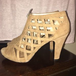 Sofft  brand, suede, booties, 4" heel
