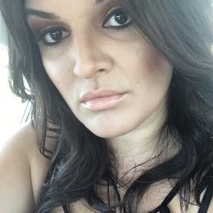 Meet your Posher, Daniela