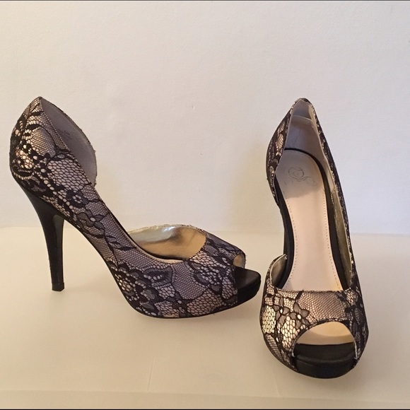 Price Drop!!! Black Lace Heels