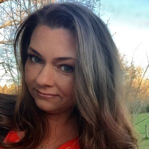 Meet your Posher, Bobbie