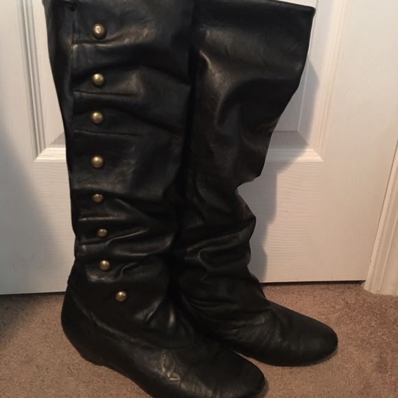 Madden Girl Button up Boots