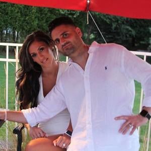 Meet your Posher, Jeanie n mico