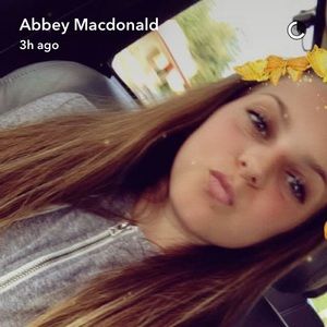 Meet your Posher, Abbey