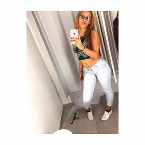 Meet your Posher, Sheila