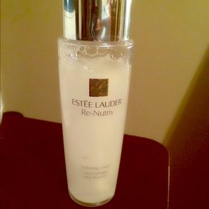 Estée Lauder Renutriv softening lotion