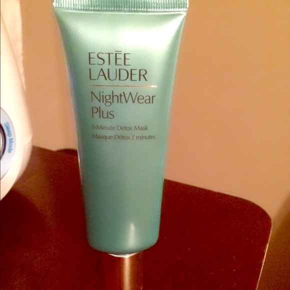 Nightwear plus detox mask