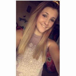 Meet your Posher, Chloe