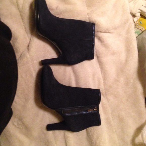 Anne Klein Navy Ankle Boots - Picture 1 of 4