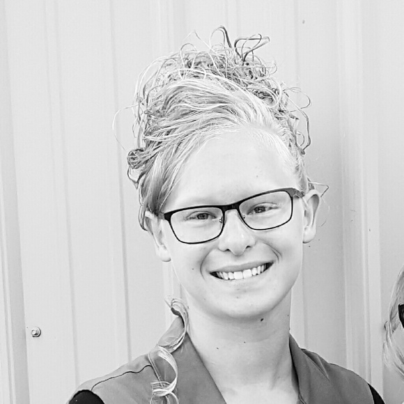 Meet your Posher, Chloe - Picture 1 of 1