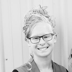 Meet your Posher, Chloe