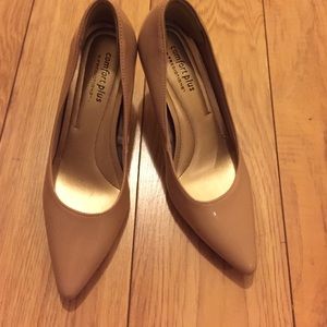 Shoe Size 5, Tan patent leather heels