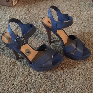 GUESS blue/purple strappy heels