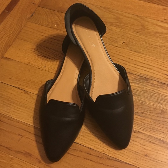 Black Cut Out Pointed Flats