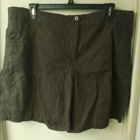 Plus size brown shorts