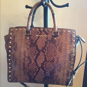 Michael Kors Purse & Matching Wallet