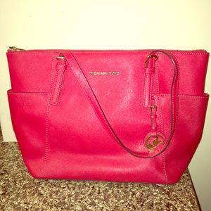 Michael Kors jet set tote