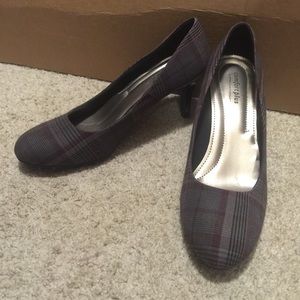 grey and wine plaid heels