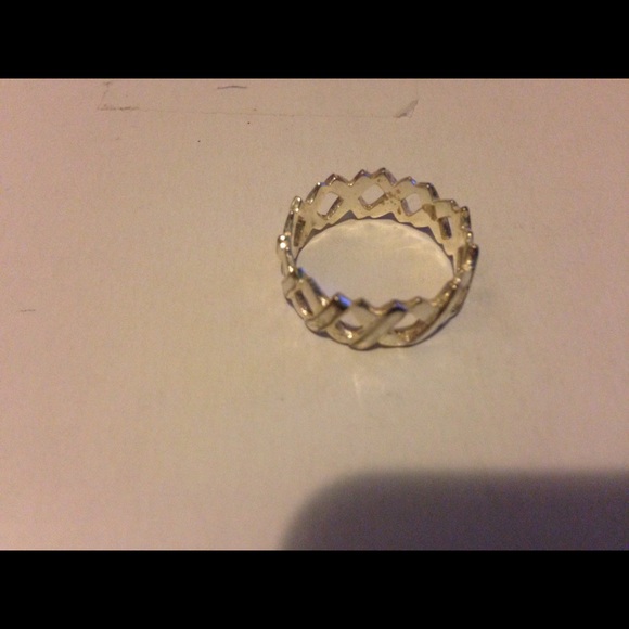 Sterling silver ring size 8 crown design