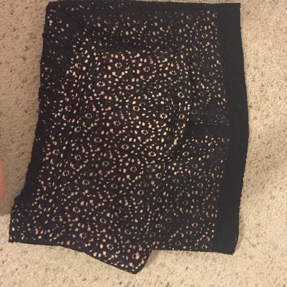 Lace dress! - Picture 2 of 3