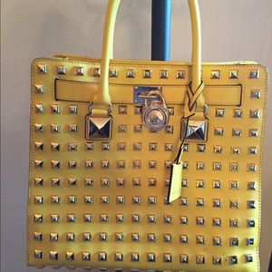 ON HOLD! Michael Kors Purse