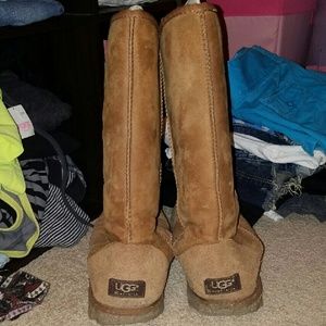 SOLD! Brown uggs