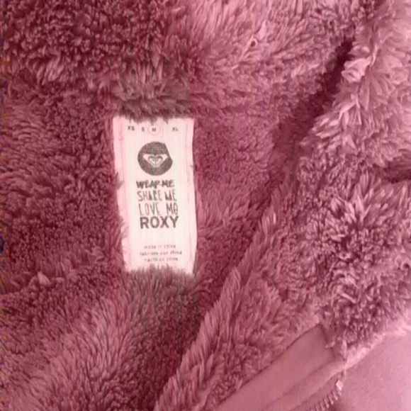 Fuzy Roxy zip up jacket - Picture 3 of 4