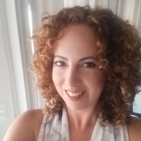 Meet your Posher, Andrea