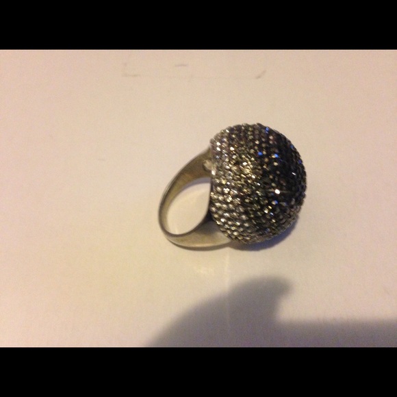 Solid black and silver ball ring size 7