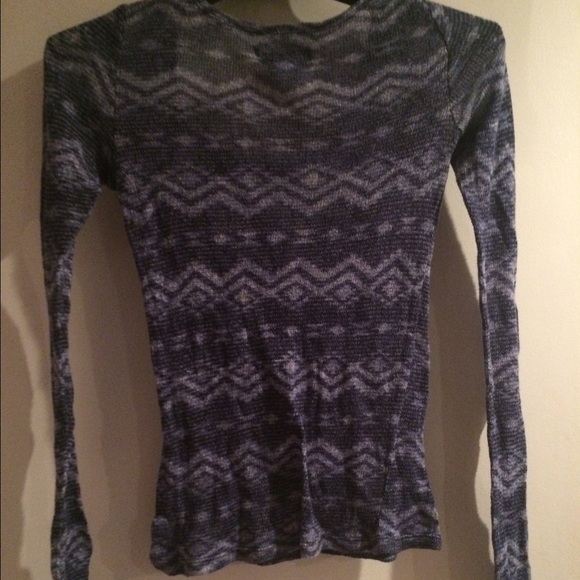 Blue patterned long sleeve - Picture 1 of 2
