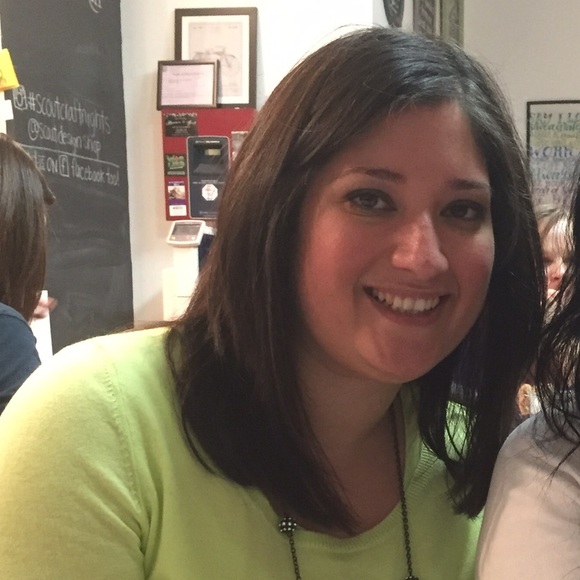 Meet your Posher, Adriana