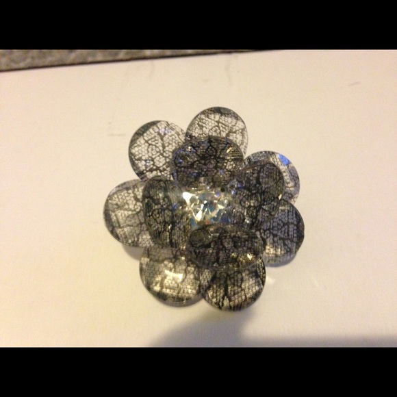 Oversized grey flower ring