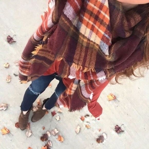 Accessories - Flash Sale! •Plaid Blanket Scarf