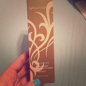 Younique beachfront body bronzer