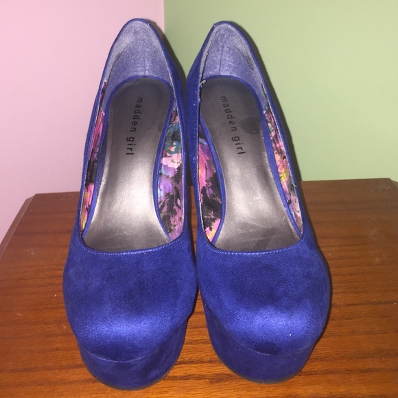 Madden girl Royal blue wedges Sz:91/2