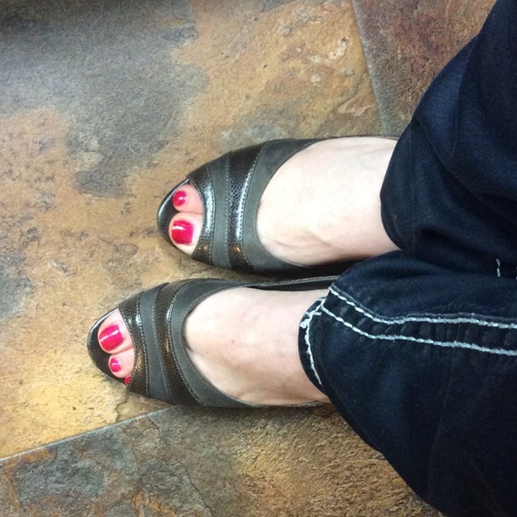 Peep toe heels.